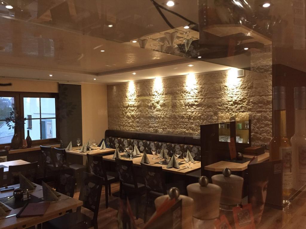 Hotel Gasthof Kaesser 안스바흐 외부 사진